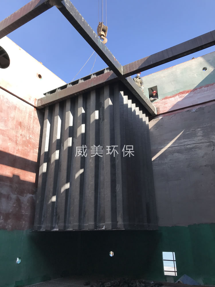 濕電除塵器陽極管束吊裝現(xiàn)場(chǎng)